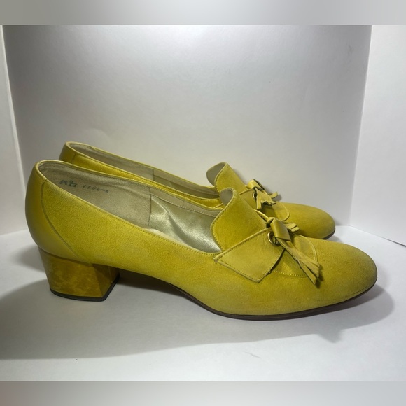 Vintage Hill and Dale heels, heeled loafers, yellow, mustard color. Size 8.5 - Picture 2 of 7